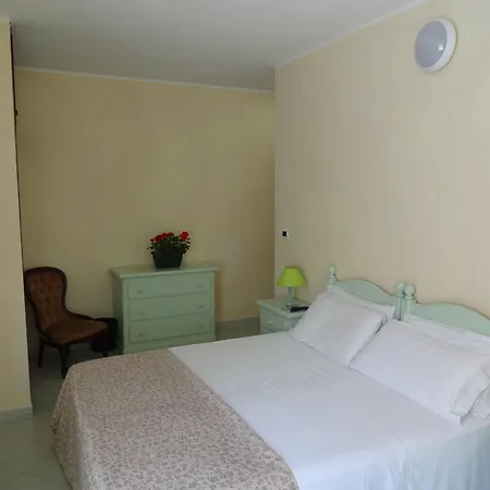 Hotel Geranio Rosso Stintino